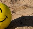 sand-volleyball-smile-847×300 sand-volleyball-smile-847x300